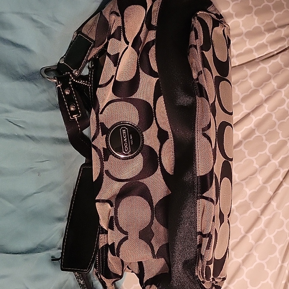 Coach purse - Picture 2 of 2